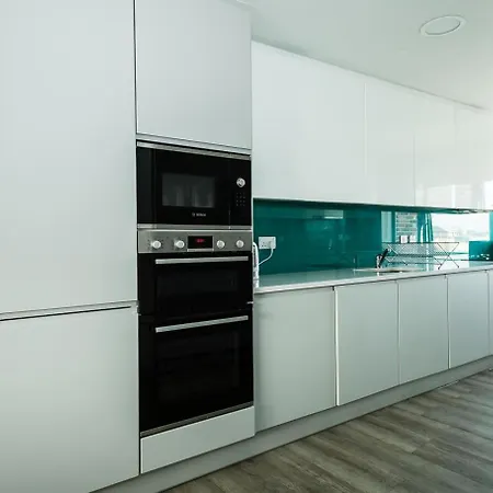 Ensuite Private In Center *